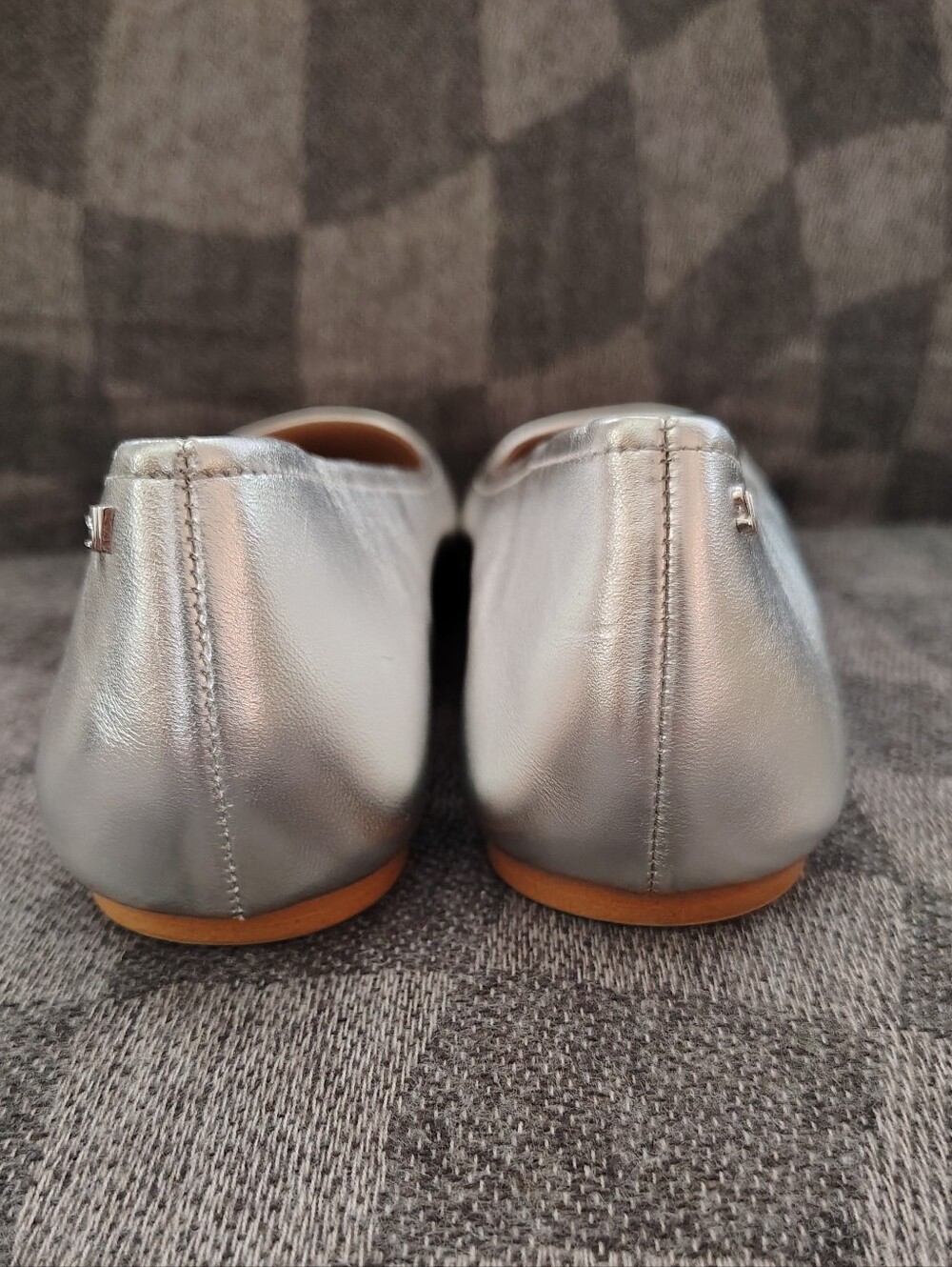 Stuart Weitzman Silver Metallic Ballet Flats, Size 10 - Picture 9 of 9